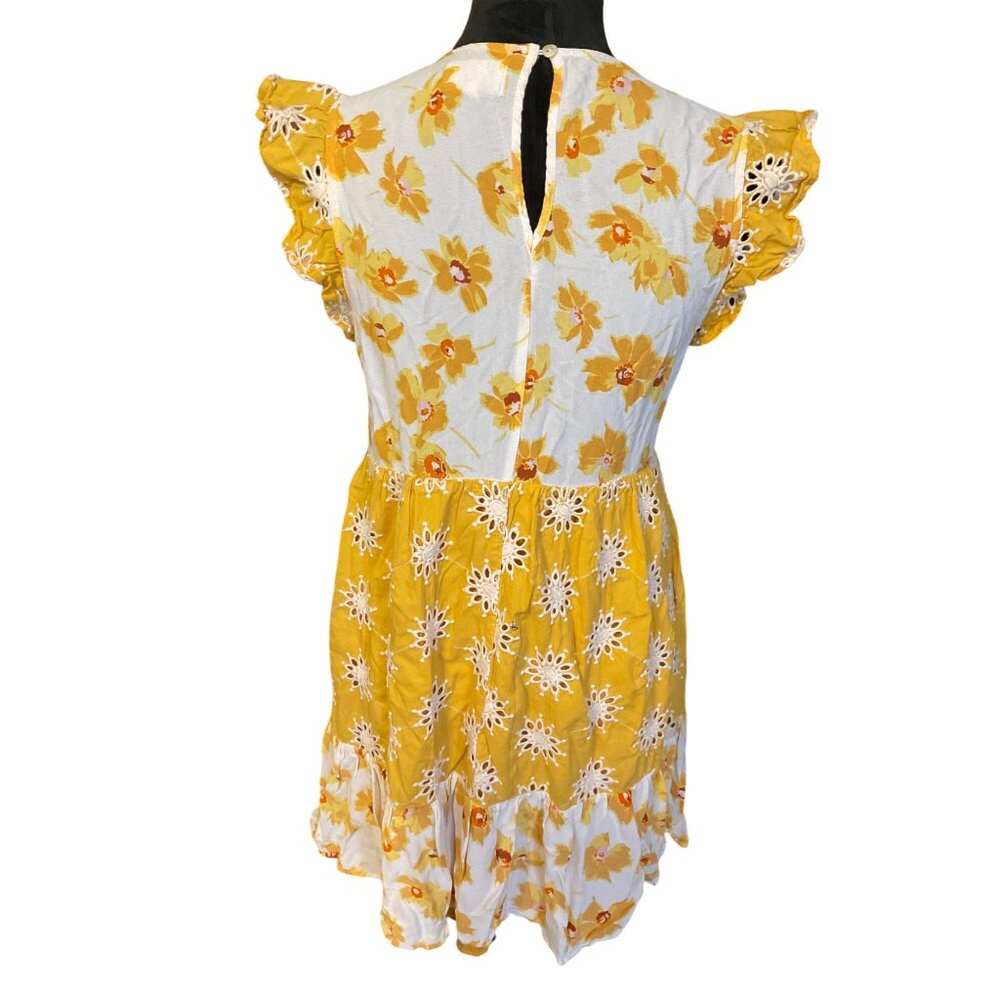 Yellow & White Floral Midi Dress With Lace Details By Melloday - Picture 3 of 4